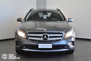 MERCEDES-BENZ GLA 200 d Automatic Business